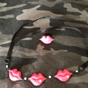 Betsy Johnson - lip jewelry set